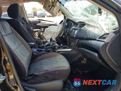 Zdjęcie 7 z 12 samochodu: 2018 NISSAN SENTRA S VIN:3N1AB7AP4JY305515 - miniatura