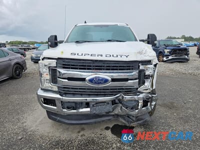 Piąte zdjęcie samochodu w środku: 2019 FORD F250 SUPER DUTY VIN:1FT7W2BT2KEC95415 - miniatura