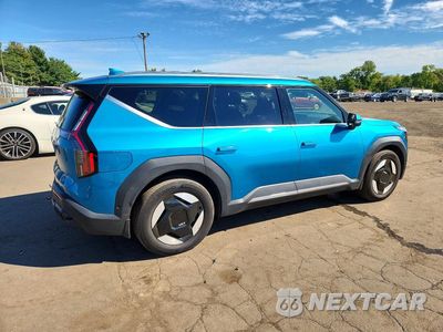 Trzecie zdjęcie samochodu z tyłu: 2026 KIA EV9 WIND VIN:5XYAFFS58TG011406 - miniatura
