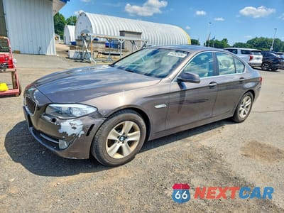 2013 BMW 528 XI WBAXH5C57DD111443 - główne zdjęcie licytacji z USA - miniatura