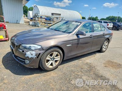 2013 BMW 528 XI WBAXH5C57DD111443 - główne zdjęcie licytacji z USA - miniatura