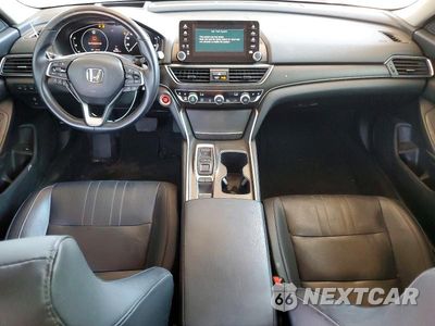 Zdjęcie 8 z 13 samochodu: 2018 HONDA ACCORD TOURING VIN:1HGCV2F91JA020352 - miniatura