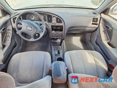 Zdjęcie 8 z 12 samochodu: 2004 HYUNDAI ELANTRA GLS VIN:KMHDN46D84U821698 - miniatura