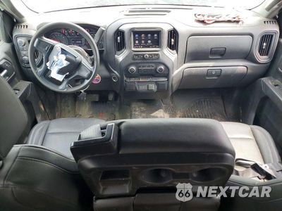 Zdjęcie 8 z 12 samochodu: 2023 CHEVROLET SILVERADO K1500 VIN:3GCPDAEK9PG107329 - miniatura