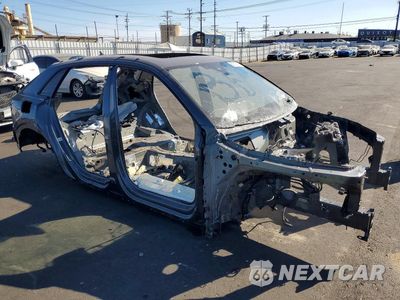 Czwarte zdjęcie samochodu z boku: 2023 AUDI RS Q8 VIN:WU1ARBF10PD028750 - miniatura