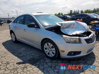 Czwarte zdjęcie samochodu z boku: 2012 CHEVROLET CRUZE LS VIN:1G1PC5SH0C7202587 - miniatura