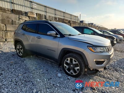 Czwarte zdjęcie samochodu z boku: 2018 JEEP COMPASS LIMITED VIN:3C4NJDCB7JT241226 - miniatura