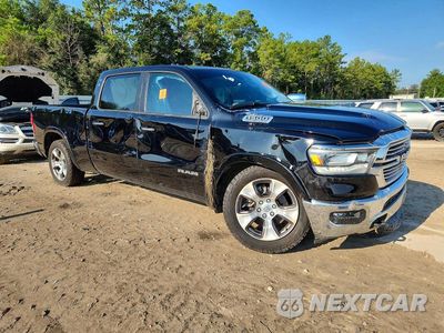 Czwarte zdjęcie samochodu z boku: 2021 RAM 1500 LARAMIE VIN:1C6SRFRT9MN671973 - miniatura