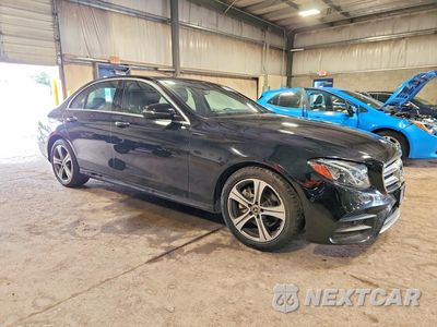 Czwarte zdjęcie samochodu z boku: 2018 MERCEDES-BENZ E 300 4MATIC VIN:WDDZF4KB3JA478359 - miniatura