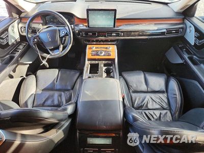 Zdjęcie 8 z 13 samochodu: 2020 LINCOLN AVIATOR RESERVE VIN:5LM5J7XC0LGL05028 - miniatura