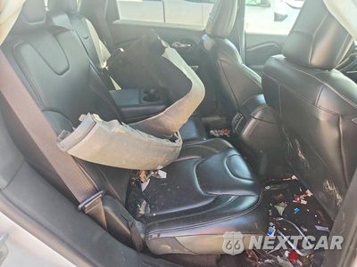 Zdjęcie 11 z 13 samochodu: 2018 JEEP CHEROKEE LIMITED VIN:1C4PJLDB5JD568120 - miniatura