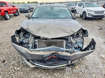Piąte zdjęcie samochodu w środku: 2017 CHEVROLET IMPALA LT VIN:2G1105SAXH9172263 - miniatura