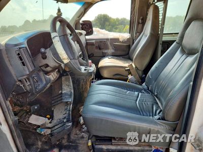 Zdjęcie 7 z 12 samochodu: 2005 GMC SAVANA G2500 VIN:1GTGG25VX51189509 - miniatura