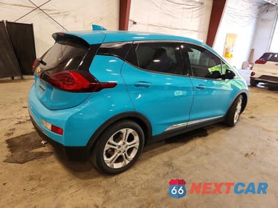 Trzecie zdjęcie samochodu z tyłu: 2020 CHEVROLET BOLT EV LT VIN:1G1FY6S06L4150316 - miniatura