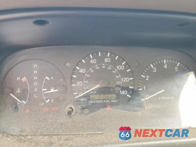 Zdjęcie 9 z 12 samochodu: 1999 TOYOTA CAMRY LE VIN:4T1BG22K0XU520518 - miniatura