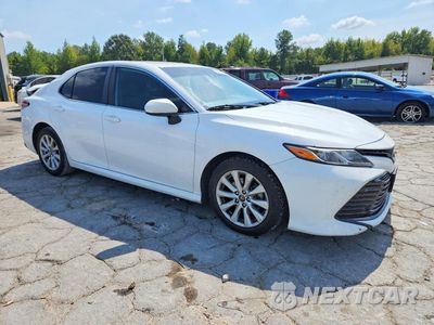 Czwarte zdjęcie samochodu z boku: 2019 TOYOTA CAMRY LE VIN:4T1B11HK9KU822465 - miniatura