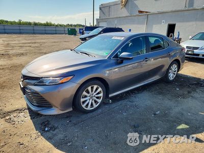 2018 TOYOTA CAMRY LE 4T1B11HK5JU518399 - główne zdjęcie licytacji z USA - miniatura