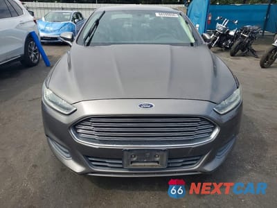 Piąte zdjęcie samochodu w środku: 2013 FORD FUSION SE HYBRID VIN:3FA6P0LUXDR379900 - miniatura