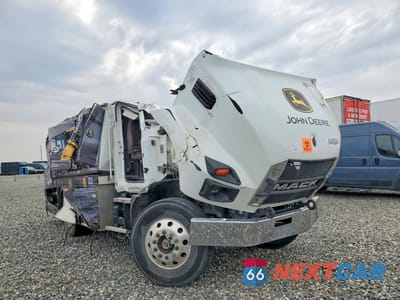Czwarte zdjęcie samochodu z boku: 2024 MACK MD VIN:1M2MDBAA7RS013141 - miniatura