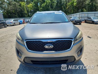 Piąte zdjęcie samochodu w środku: 2016 KIA SORENTO LX VIN:5XYPG4A32GG101765 - miniatura