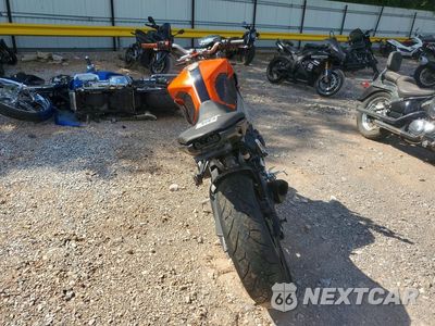 Czwarte zdjęcie samochodu z boku: 2014 YAMAHA FZ09 VIN:JYARN33E8EA003503 - miniatura