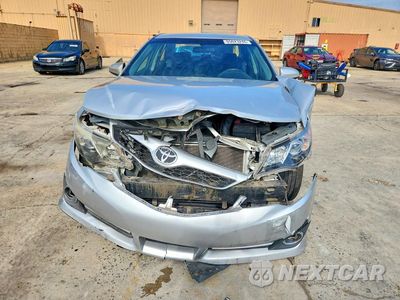 Piąte zdjęcie samochodu w środku: 2013 TOYOTA CAMRY SE VIN:4T1BF1FK4DU641720 - miniatura