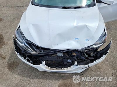 Zdjęcie 11 z 12 samochodu: 2019 NISSAN SENTRA SV VIN:3N1AB7AP8KY300559 - miniatura