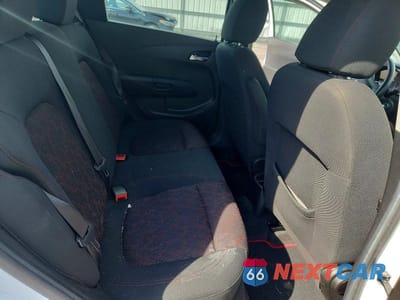 Zdjęcie 10 z 12 samochodu: 2018 CHEVROLET SONIC LT VIN:1G1JD6SB3J4111879 - miniatura