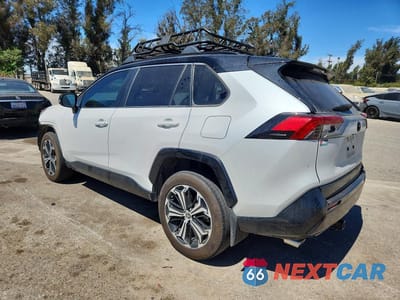 Drugie zdjęcie samochodu z przodu: 2023 TOYOTA RAV4 PRIME XSE VIN:JTMEB3FV7PD155328 - miniatura