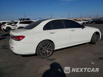 Trzecie zdjęcie samochodu z tyłu: 2022 MERCEDES-BENZ E 350 VIN:W1KZF8DB0NB098707 - miniatura