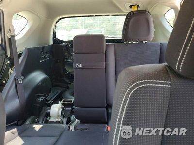 Zdjęcie 10 z 14 samochodu: 2018 TOYOTA RAV4 HYBRID LE VIN:JTMRJREV1JD197980 - miniatura