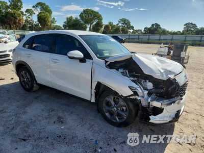 Czwarte zdjęcie samochodu z boku: 2026 HONDA HR-V LX VIN:3CZRZ1H30TM742251 - miniatura