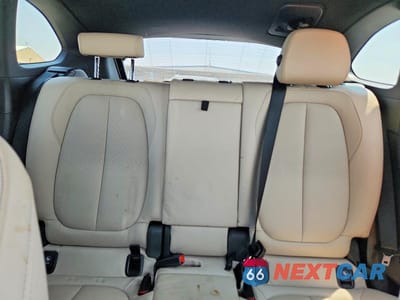 Zdjęcie 10 z 13 samochodu: 2017 BMW X1 XDRIVE28I VIN:WBXHT3C35H5F82411 - miniatura