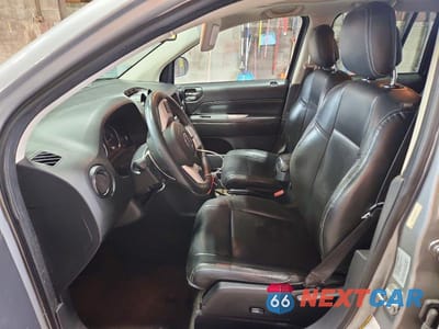 Zdjęcie 7 z 13 samochodu: 2016 JEEP COMPASS LATITUDE VIN:1C4NJDEB4GD672764 - miniatura