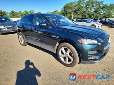 Czwarte zdjęcie samochodu z boku: 2017 JAGUAR F-PACE PREMIUM VIN:SADCJ2BV6HA499671 - miniatura