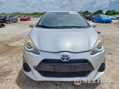 Piąte zdjęcie samochodu w środku: 2016 TOYOTA PRIUS C TWO VIN:JTDKDTB39G1119823 - miniatura