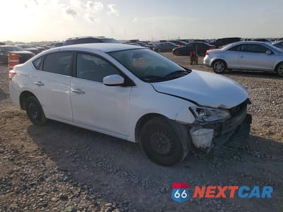 Czwarte zdjęcie samochodu z boku: 2015 NISSAN SENTRA S VIN:3N1AB7AP3FY282915 - miniatura