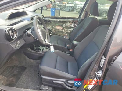 Zdjęcie 7 z 13 samochodu: 2017 TOYOTA PRIUS C TWO VIN:JTDKDTB32H1597552 - miniatura