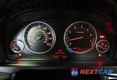 Zdjęcie 8 z 10 samochodu: 2015 BMW X5 XDRIVE35I VIN:5UXKR0C54F0K59653 - miniatura