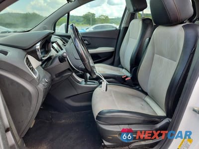 Zdjęcie 7 z 13 samochodu: 2019 CHEVROLET TRAX 1LT VIN:3GNCJLSB7KL123706 - miniatura