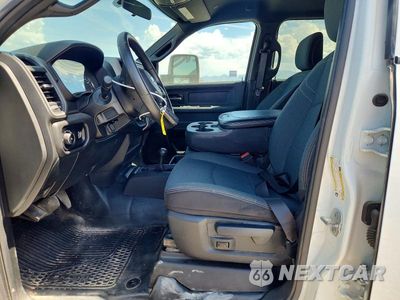 Zdjęcie 7 z 12 samochodu: 2023 RAM 2500 TRADESMAN VIN:3C6UR5HJ0PG546960 - miniatura
