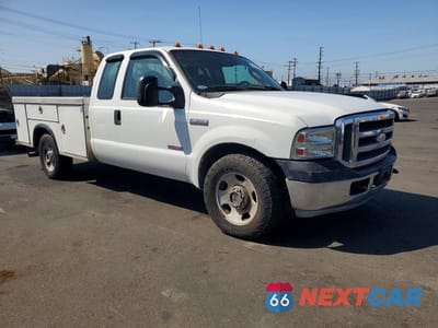 Czwarte zdjęcie samochodu z boku: 2007 FORD F350 SRW SUPER DUTY VIN:1FDWX34P17EB43031 - miniatura