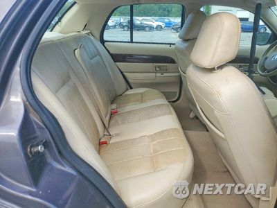 Zdjęcie 10 z 12 samochodu: 2007 MERCURY GRAND MARQUIS LS VIN:2MEFM75V97X615409 - miniatura