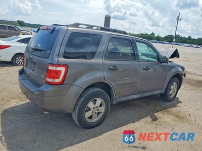 Trzecie zdjęcie samochodu z tyłu: 2011 FORD ESCAPE XLT VIN:1FMCU0DG8BKC01981 - miniatura