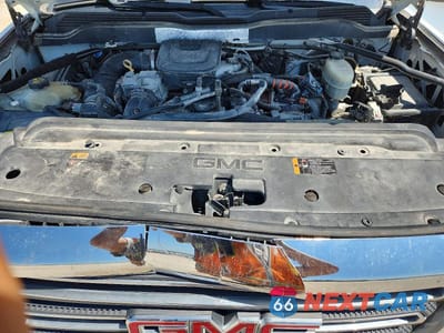 Zdjęcie 11 z 12 samochodu: 2015 GMC SIERRA K3500 VIN:1GT421C88FF642183 - miniatura
