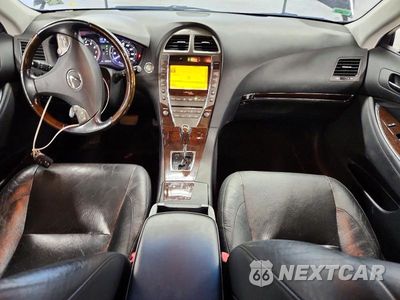 Zdjęcie 8 z 12 samochodu: 2011 LEXUS ES 350 VIN:JTHBK1EG3B2469328 - miniatura