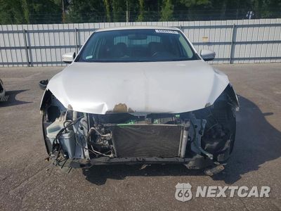 Piąte zdjęcie samochodu w środku: 2015 NISSAN SENTRA SL VIN:3N1AB7AP6FY323666 - miniatura