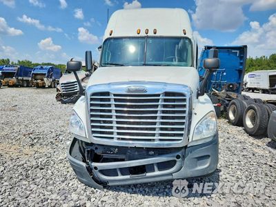 Piąte zdjęcie samochodu w środku: 2013 FREIGHTLINER CASCADIA SEMI TRUCK VIN:1FUJGLBG7DLFH6143 - miniatura