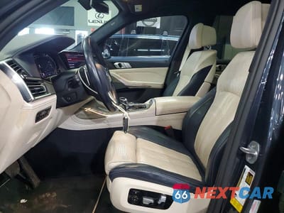 Zdjęcie 7 z 13 samochodu: 2019 BMW X7 XDRIVE50I VIN:5UXCX4C58KLB39979 - miniatura