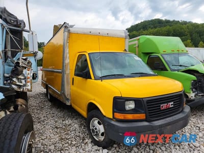 Czwarte zdjęcie samochodu z boku: 2017 GMC SAVANA CUTAWAY G3500 VIN:1GD37TCG0H1171769 - miniatura
